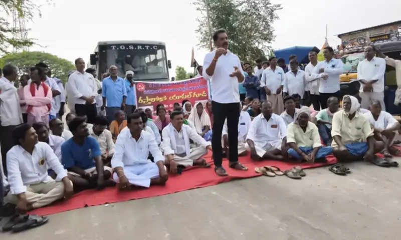 Adilabad: ఉపాధి హామీ చట్టంపై ఆదిలాబాద్లో కూలీల గర్జన