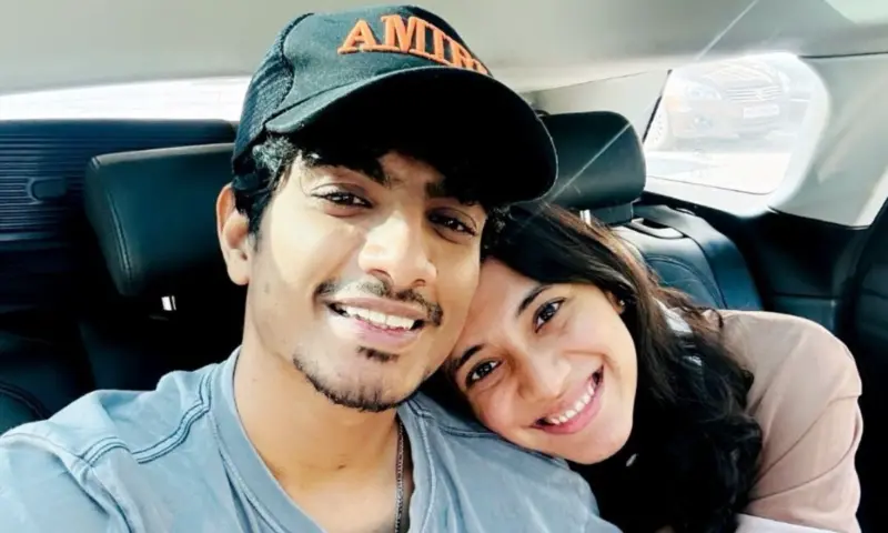 Viral Video Of Smriti Mandhana's Father With Palash Muchhal's Sister Sparks Wedding Rumours. Are They Back Together?