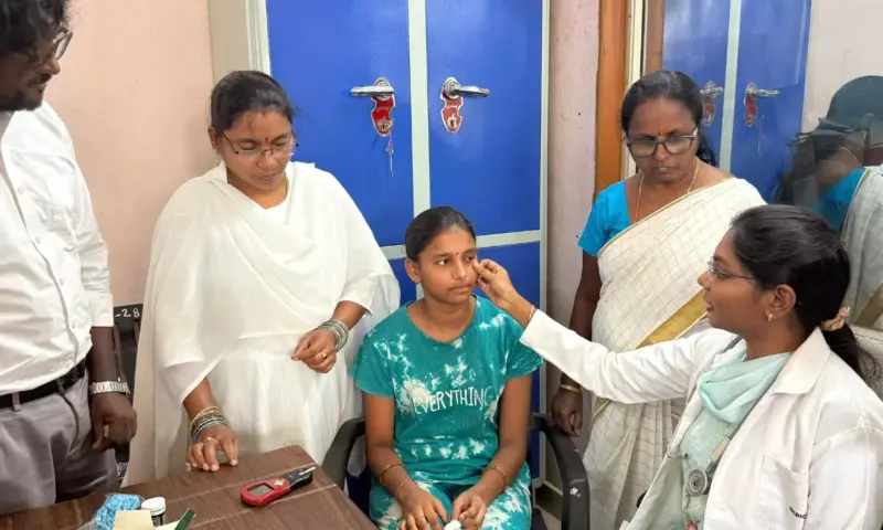 Jammikunta: జమ్మికుంటలో కిశోర బాలికల వైద్య శిబిరం ప్రారంభం