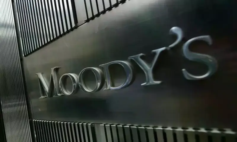 Moody's Cuts India FY27 Growth Estimates to 6% Amid West Asia War