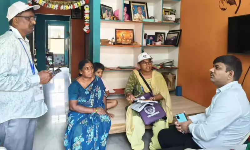 Karimnagar: ప్రతి ఇంటినీ సర్వే చేసి కచ్చితమైన వివరాలు సేకరించాలి