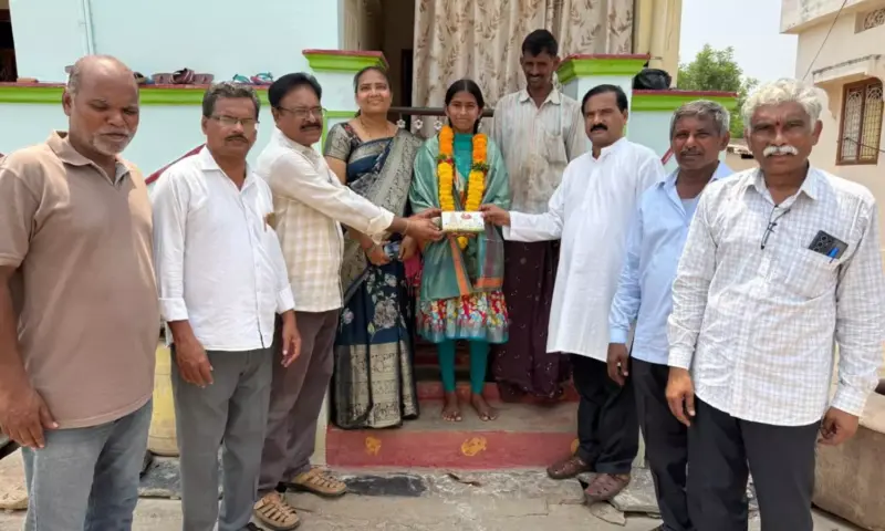Markapuram: దేవరాజు గట్టు హైస్కూల్ విద్యార్థుల మార్కుల ప్రభంజనం!