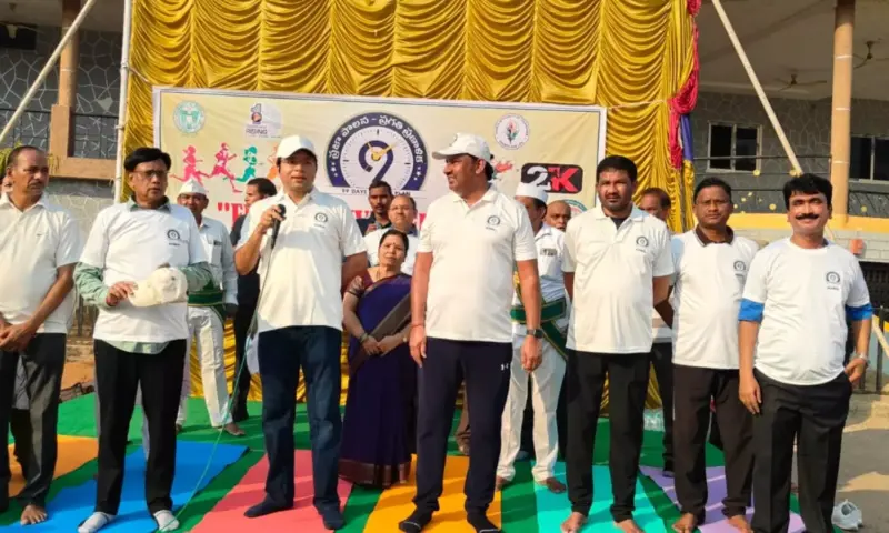 Nirmal: నిర్మల్‌లో మారథాన్ జోష్‌.. పరుగులు తీసిన కలెక్టర్ భవేష్ మిశ్రా!