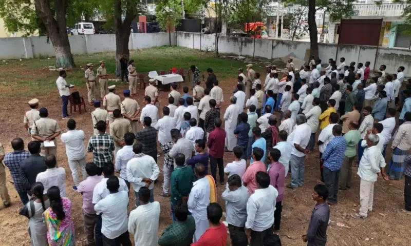 Madanapalle: మదనపల్లెలో రౌడీషీటర్లకు డీఎస్పీ పావని కౌన్సెలింగ్!