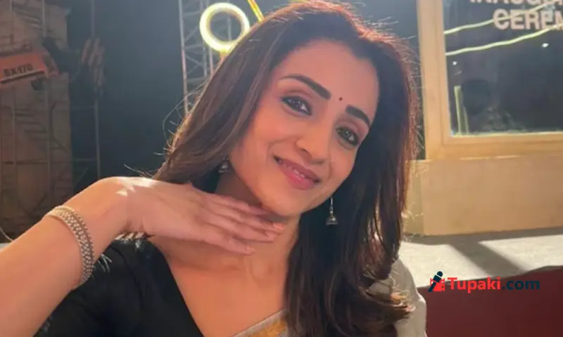 అగ్ర నిర్మాతపై అలిగిన త్రిష?