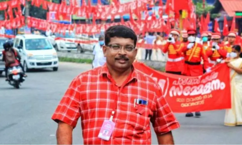 പാലക്കാട് സി പി എം ഏരിയ കമ്മറ്റി അംഗം അബ്‌ദുല്‍ ഷുക്കൂര്‍ പാര്‍ട്ടി വിട്ടു