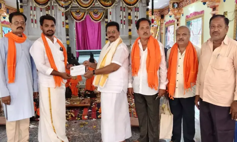 Pamidi: పామిడిలో భక్తి చాటుకున్న సామాన్య కార్మికుడు!