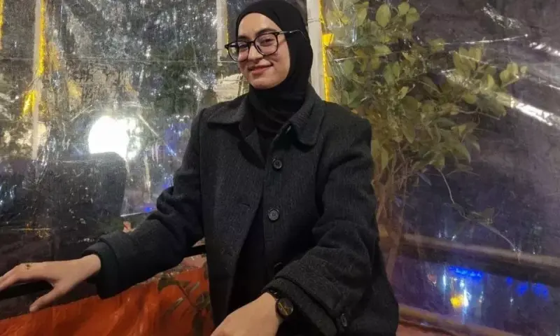 Why do Indian medical students flock to Iran to study?