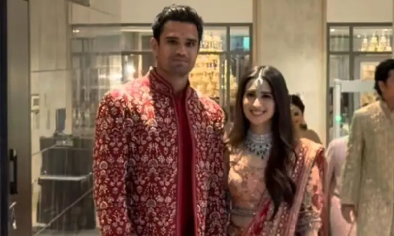 Is Arjun Tendulkar Younger Than Saaniya Chandok? Here's What We Know