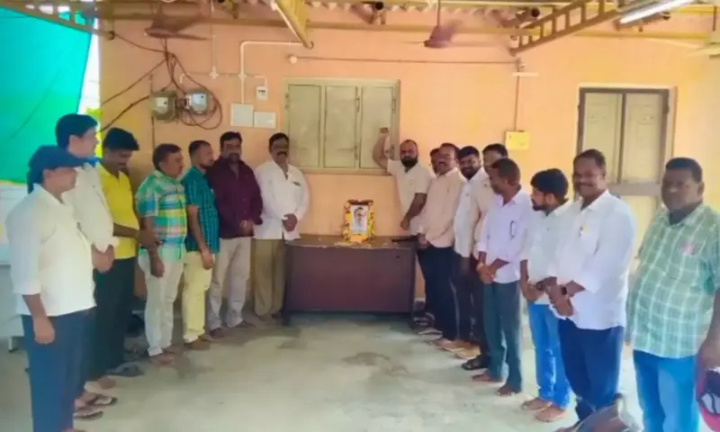Kothagudem: లక్ష్మీదేవిపల్లిలో ఘనంగా మాజీ ప్రధాని రాజీవ్ గాంధీ వర్ధంతి
