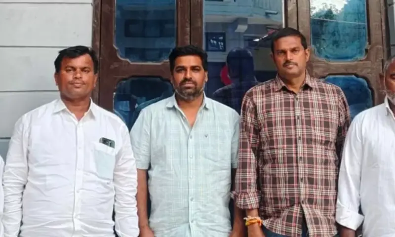 Mydukur: కాంట్రాక్ట్ విద్యుత్ కార్మికులను తక్షణమే రెగ్యులరైజ్ చేయాలి