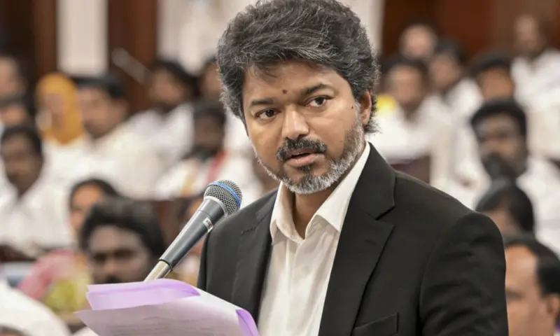 సీఎం విజయ్ నిర్ణయంపై కోలీవుడ్లో పొలిటికల్ రగడ