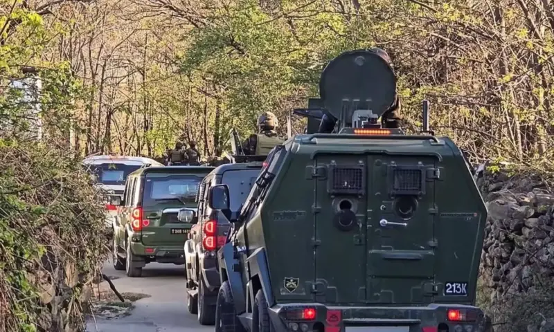 16 ఏళ్లుగా భద్రతా సంస్థల కన్నుగప్పి తిరుగుతున్నాడు.. ఉగ్ర ముఠా నాయకుడు సహా ఐదుగురి అరెస్ట్‌