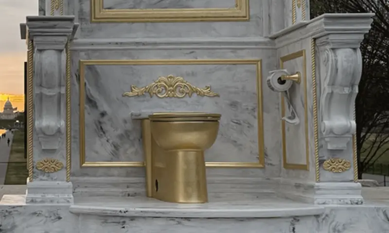 Donald Trump's Golden Toilet? What's The Fact!
