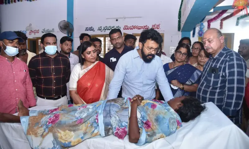 Guntur: రంగంలోకి కలెక్టర్.. అర్ధరాత్రి దాటాక తిన్న భోజనంతో ఊరంతా అస్వస్థత!