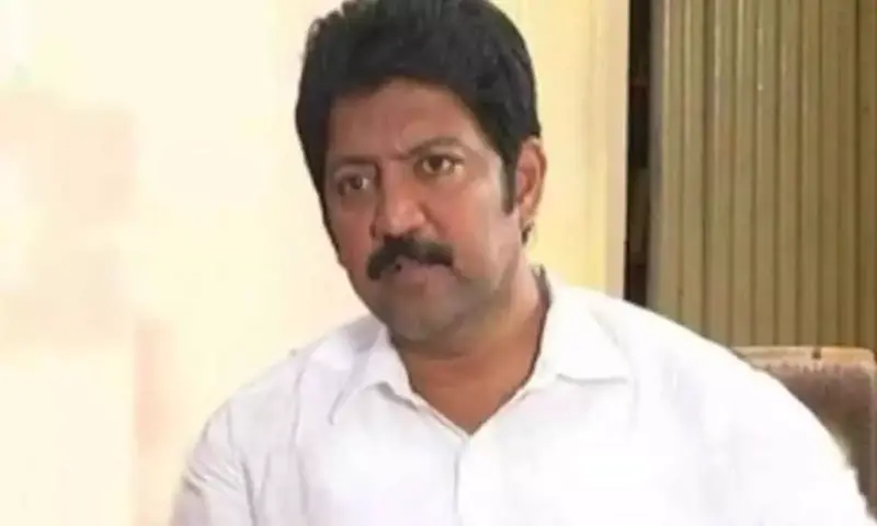 Vamsi lodges complaint against 'false campaign'
