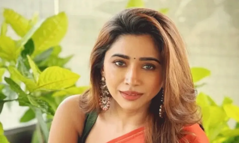 'మదర్ లయన్' నిద్రలేచింది: జయం రవికి భార్య ఆర్తీ వార్నింగ్!