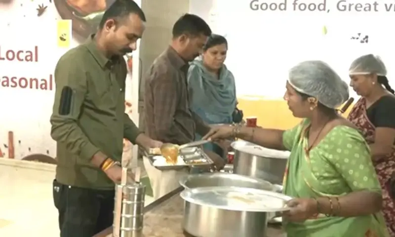 Gujarat: 'Mangalam canteens' empower women to become self-reliant​