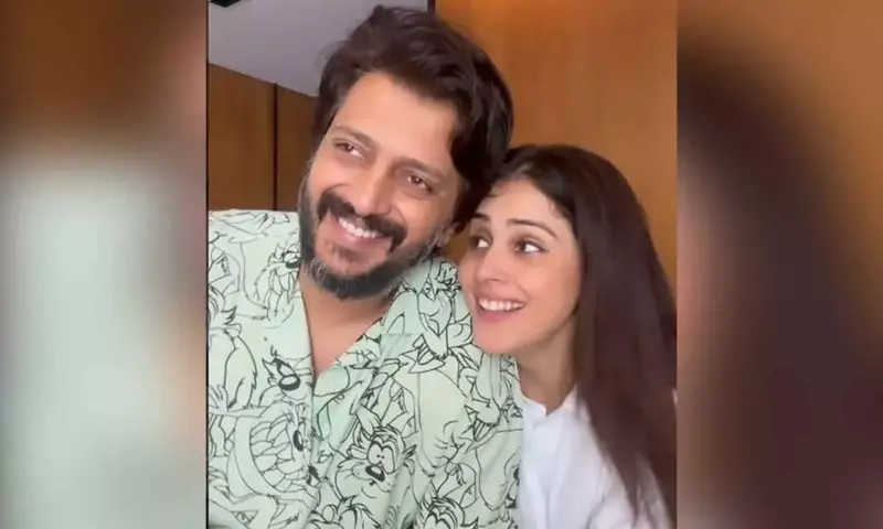 Bhagyashree recalls how Genelia fed Riteish on the set of 'Raja Shivaji'