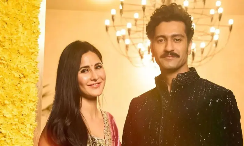 Sleep-Deprived Dad Vicky Kaushal Promotes Wife Katrina Kaif's Brand, Couple's Online Banter Will Steal Your Heart!