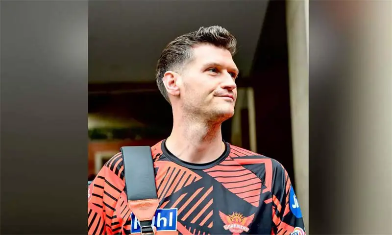 డేవిడ్ పేన్ ప్లేస్ లో కీలక పేసర్ ను తీసుకున్న SRH