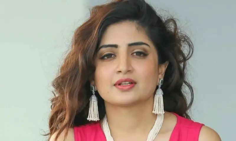 అసెంబ్లీ ఎన్నికల కౌంటింగ్.. పూనమ్ పోస్ట్ కు అర్థమేంటి?
