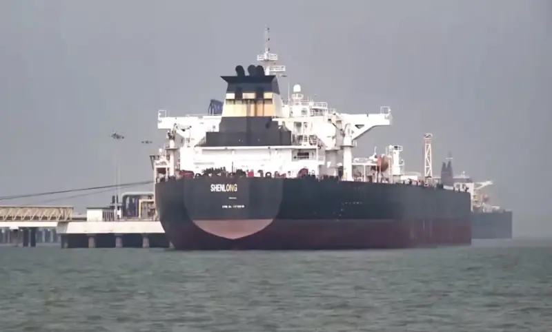 యుద్ధం ఎఫెక్ట్.. ఆసియాలో నిలిచిపోయిన ఎల్ఎన్జీ ట్యాంకర్లు