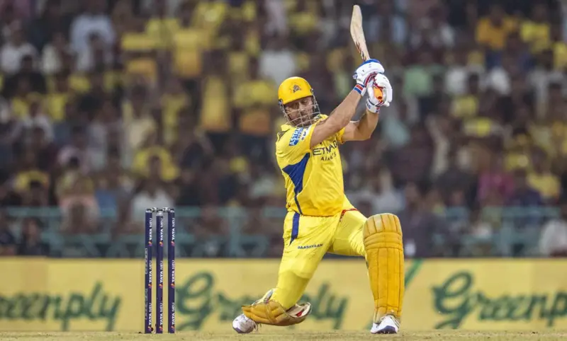 McClenaghan Backs Impact Role for Dhoni Amid Injury