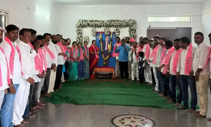 అంబేద్కర్ ఆశయాలే బీఆర్‌ఎస్‌కు స్ఫూర్తి: పద్మా దేవేందర్ రెడ్డి ఘన నివాళి!