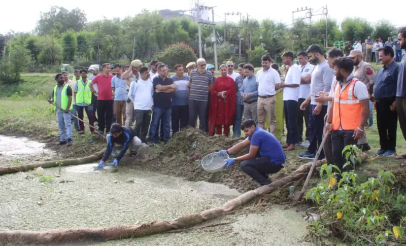 JMC Conducts Sanitation Drive at Gurah Brahmana Pond, Promotes Water Conservation