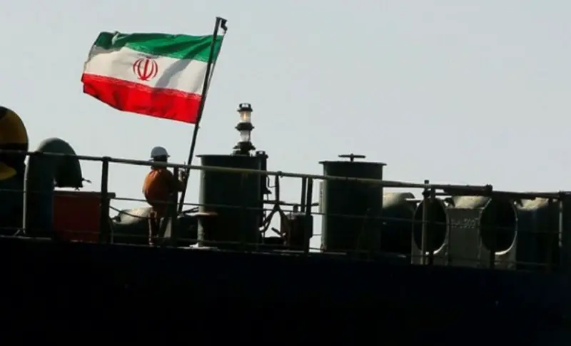 Middle East ਵਿੱਚ ਅਮਰੀਕਾ ਅਤੇ ਈਰਾਨ ਵਿਚਕਾਰ ਤਣਾਅ: Strait of Hormuz ਵਿੱਚ ਭਾਰੀ ਗੋਲੀਬਾਰੀ
