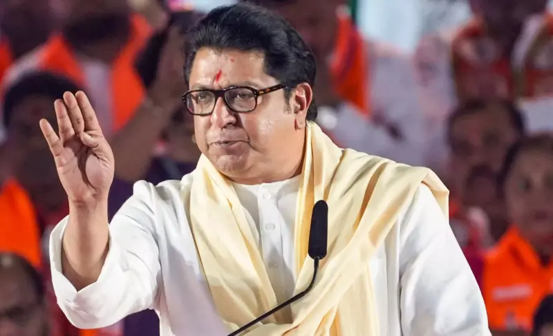 भय्यांना मराठी शिकवून काय साध्य होणार? राज ठाकरे यांचा सवाल राज्यकर्त्यांवर आणि माध्यमांवरही टीका