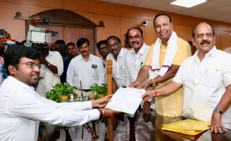 நாடாளுமன்றத் தேர்தல்: வேட்புமனு தாக்கல் விறுவிறுப்பு!