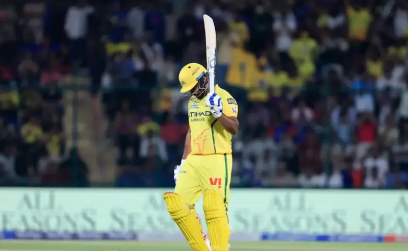 "ధోనీ మార్క్ నిస్వార్థం" - సంజు శాంసన్ ఆటపై సునీల్ గవాస్కర్ క్రేజీ కామెంట్స్