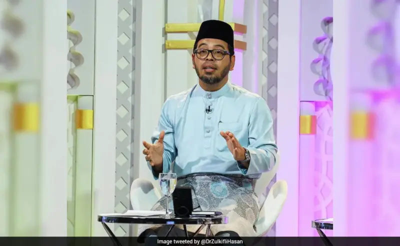 "Work Stress Makes People Gay": Malaysian Minister's Bizarre Remark Sparks Online Mockery