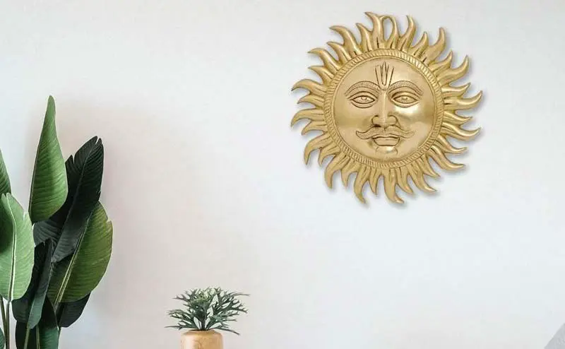 ఇంట్లో సూర్యుడి విగ్రహం పెట్టుకోవచ్చా..? పండితులు ఏంచెపుతున్నారు ?