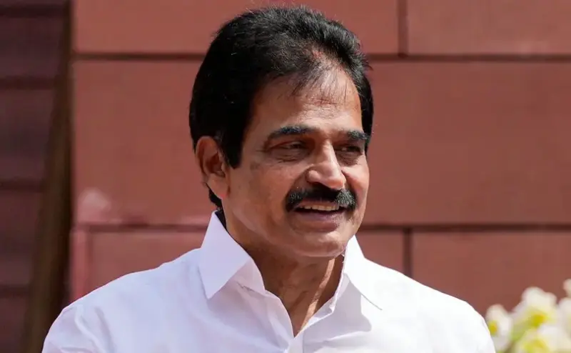കെ സി പക്ഷം എന്നൊന്നില്ല; പിച്ചിച്ചീന്താവുന്നിടത്തോളം തന്നെ ചീന്തിയില്ലേ എന്നും കെ സി വേണുഗോപാല്‍