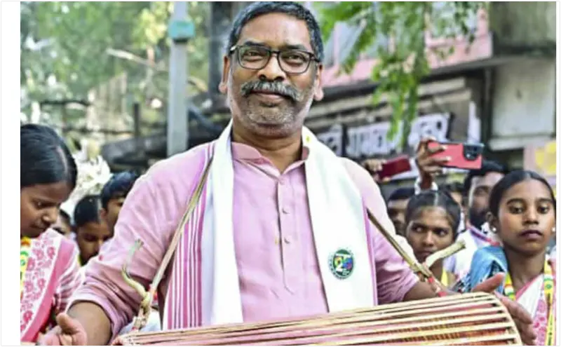 দিল্লিতে হেমন্ত সোরেন: ঝাড়খণ্ডে কি ভাঙছে বিরোধী জোট, বিজেপি-র 'অপারেশন লোটাস'-এ বাড়ল জল্পনা?