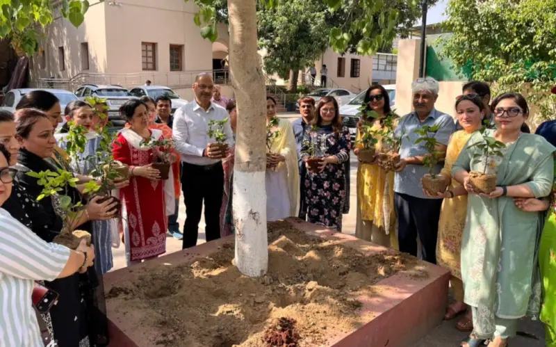 J&K Resident Commission observes Earth Day with plantation drives in Delhi, Amritsar