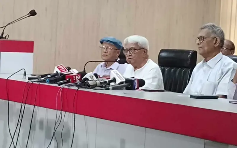 বঙ্গে ক্ষমতায় এলে ১০০ ইউনিট বিদ্যুৎ বিনামূল্যে, শূন্য অভিযান ঠেকাতে খয়রাতি রাজনীতির পথে বামফ্রন্ট