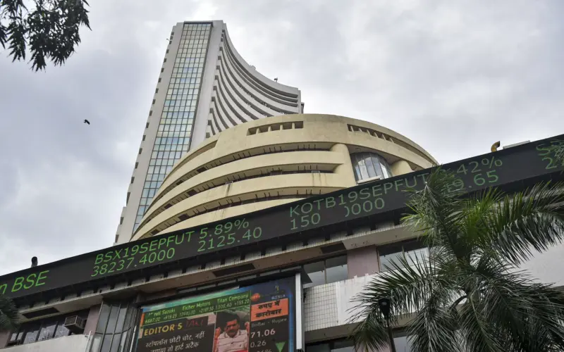 Sensex, Nifty rally on IT stocks buying, positive global cues