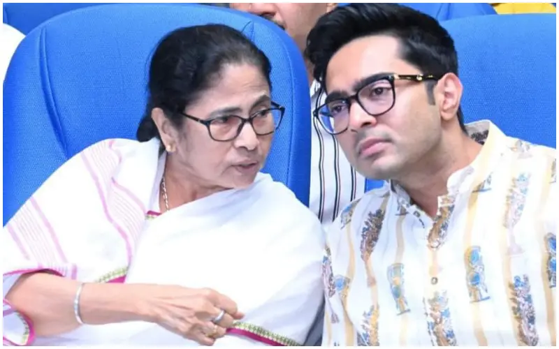 কালীঘাটে বৈঠকে মমতা-অভিষেক, পোলিং এজেন্টদের সঙ্গে বসার আগে কোন রণকৌশল?‌