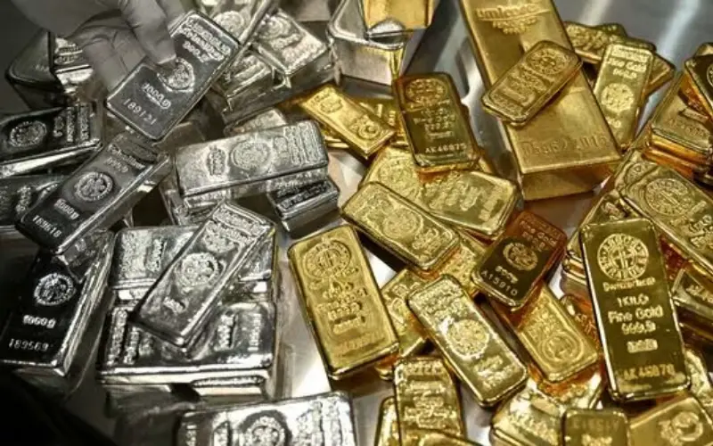যুদ্ধবিরতি হতেই বাড়ল সোনা-রুপোর দাম, নতুন করে দাম কমার অপেক্ষায় বিনিয়োগকারীরা