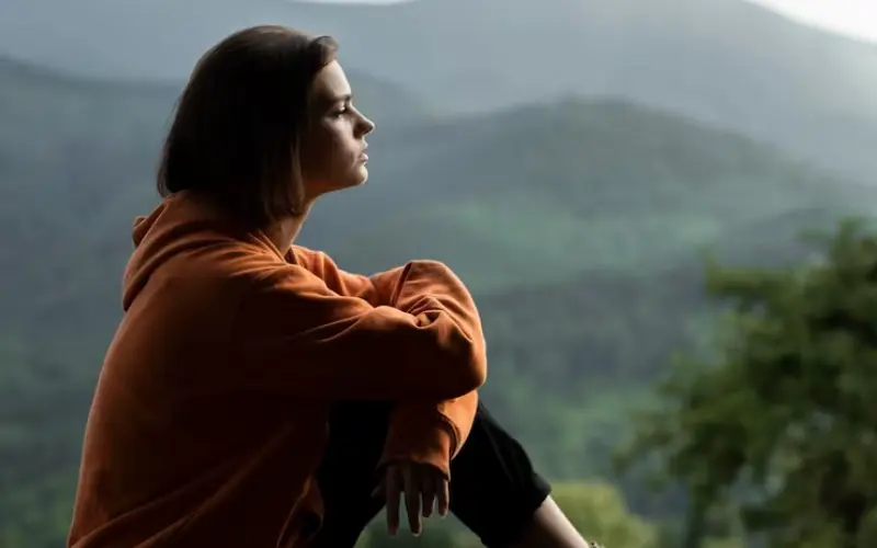 একা থাকা মানেই কি একাকিত্ব? আসল সত্য জেনে নিন