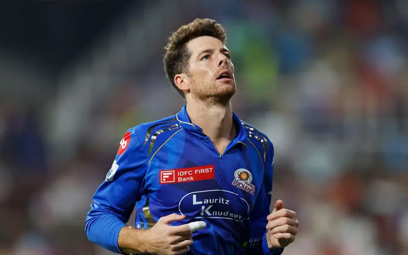 [WATCH] IPL 2026: Mitchell Santner joins Mumbai Indians squad ahead of DC clash