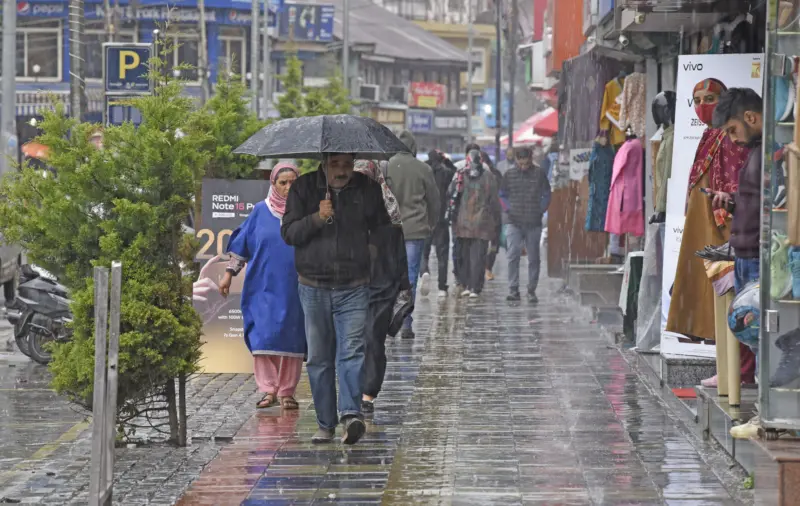 J&K Braces For Widespread Rain For Next 36 Hrs As Western Disturbance Approaches