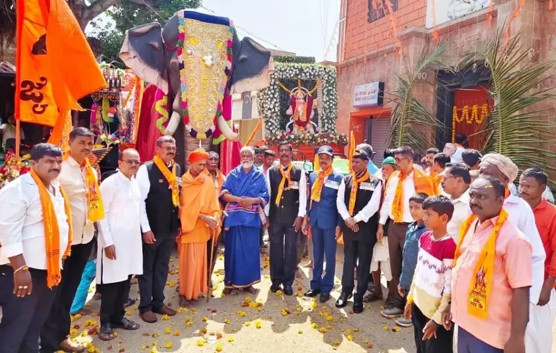 ಆಂಜನೇಯಸ್ವಾಮಿ ಉತ್ಸವದ ಮೆರವಣಿಗೆ