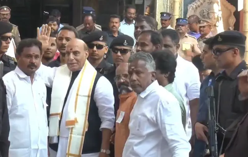 மதுரை மீனாட்சி அம்மன் கோவிலில் ராஜ்நாத் சிங் தரிசனம்!