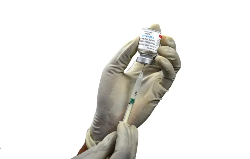 ಆಸ್ಟ್ರಾಜೆನಿಕಾ, ಸ್ಫುಟ್ನಿಕ್ ಲೈಟ್ ಮಿಶ್ರಣದಿಂದ ಪ್ರತಿಕಾಯ ಏರಿಕೆ: ಅಧ್ಯಯನ