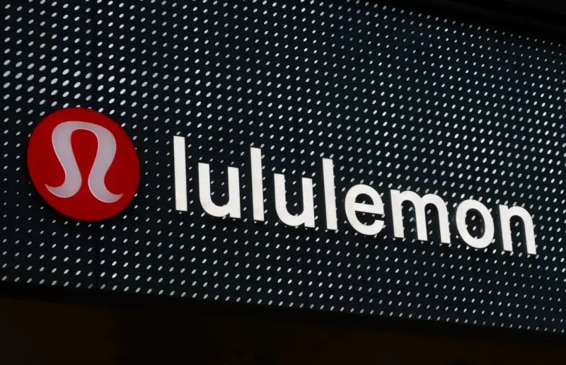 Is LULU Stock 'Dead Money'? Jefferies Believes So But Calls CEO Change A 'Big Positive', Recommends Return To Roots